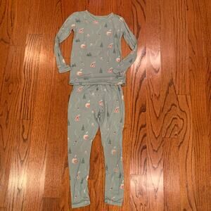 Kyte Baby Cabin Ski Winter Christmas Holiday Pajama Set | Blue Gray | 6T